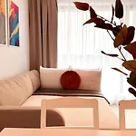Stunning 1br In North District Bucarest