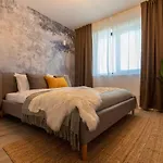 Stunning 1Br Apartments In North District Apartment *