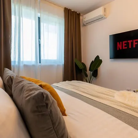 Stunning 1br In North District דירה בוקרשט