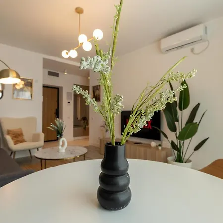 Apartament Stunning 1br Retreat In North District *