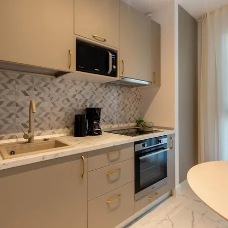 Apartament Stunning 1br Retreat In North District