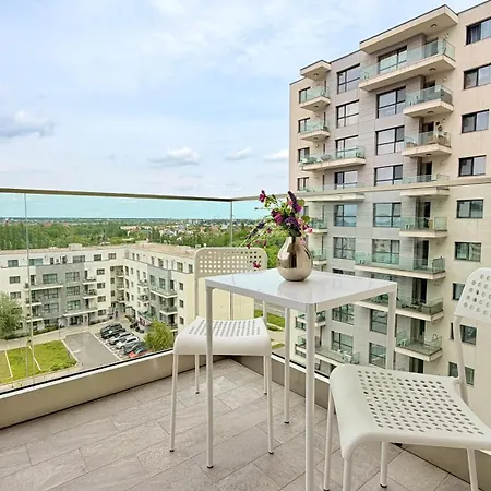 Stunning 1br In North District Lejlighed *
