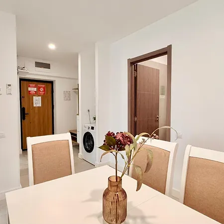 Stunning 1br In North District דירה *