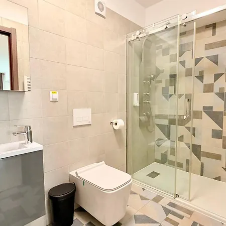 Stunning 1br In North District