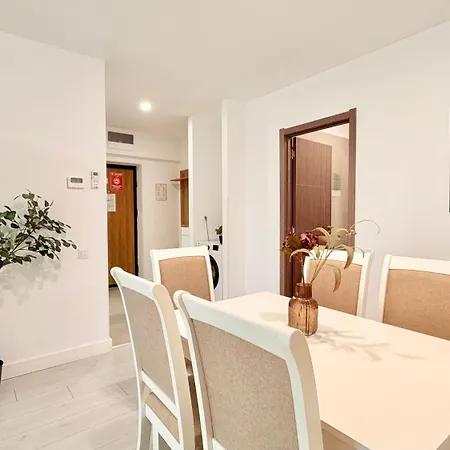 Stunning 1br In North District דירה *