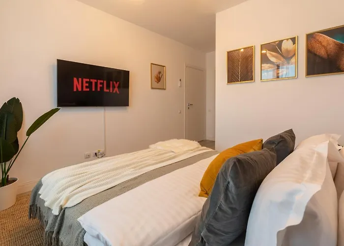 Stunning 1br Retreat In North District *