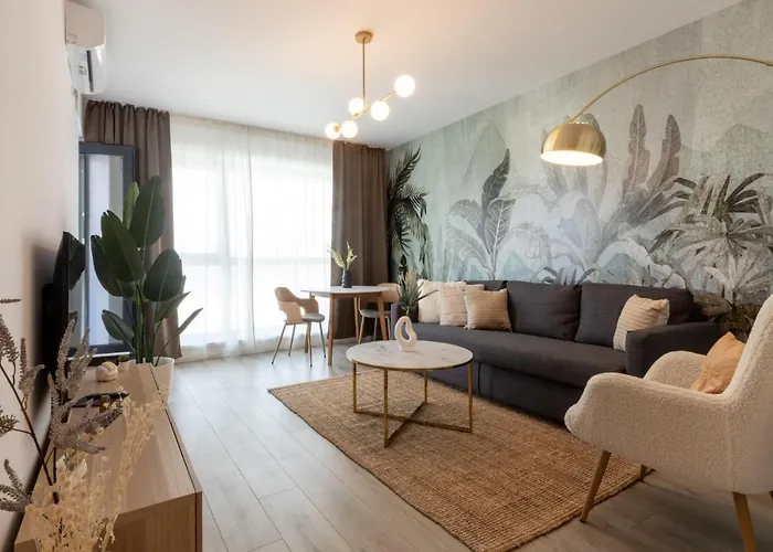 Stunning 1br Retreat In North District *