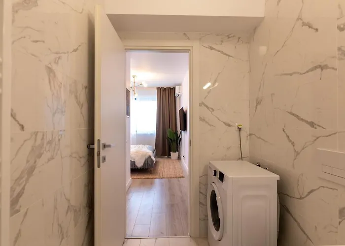 Apartament Stunning 1br Retreat In North District