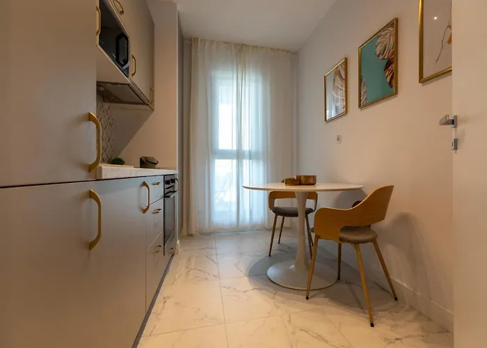 Stunning 1br Retreat In North District Apartament *