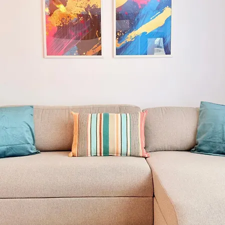 Stunning 1br In North District *