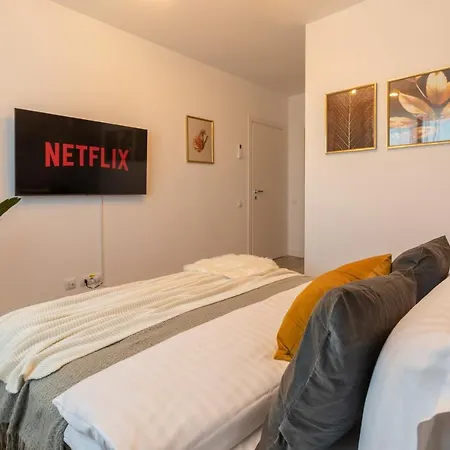 Stunning 1br Retreat In North District *