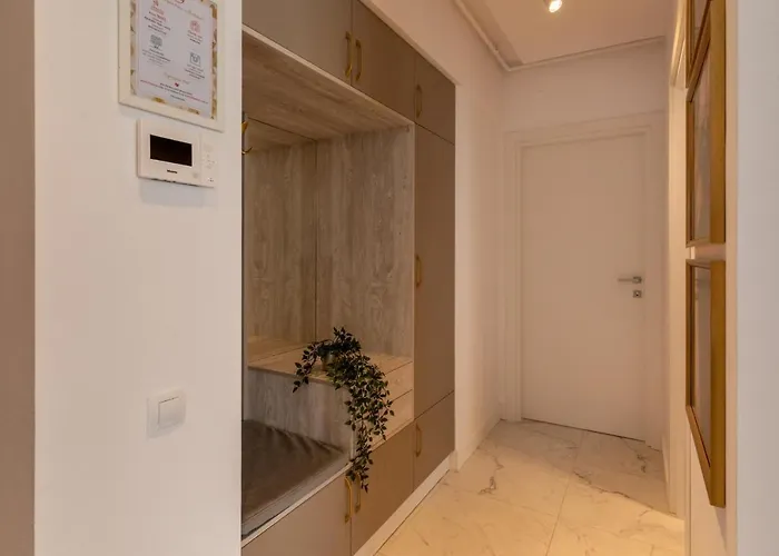 Stunning 1br Retreat In North District